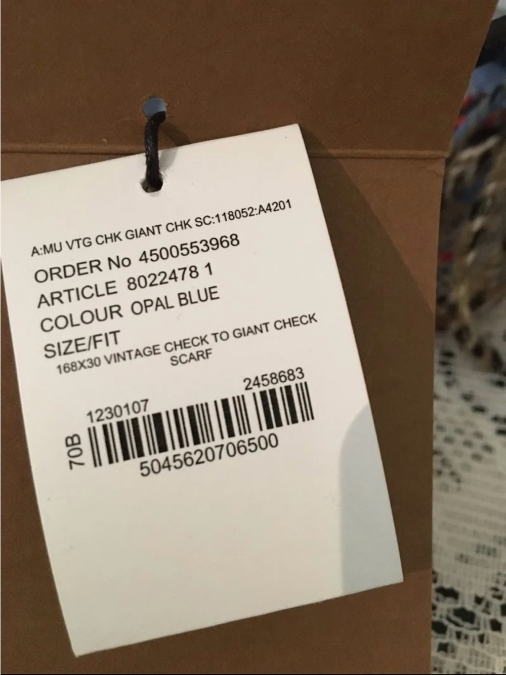 NWT Burberry vintage check to Giant check scarf - Picture 9 of 11